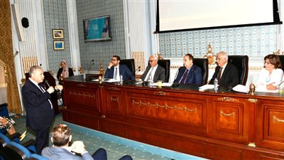 رضا حجازى يكشف سياسة الوزارة فى مدارس المتفوقين للعلوم والتكنولوجيا 