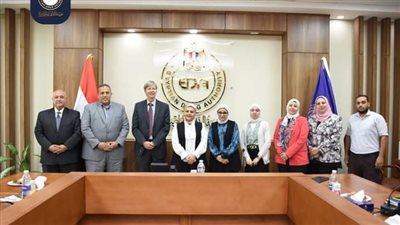 هيئة الدواء تبحث توطين تصنيع اللقاحات مع البنك الدولي