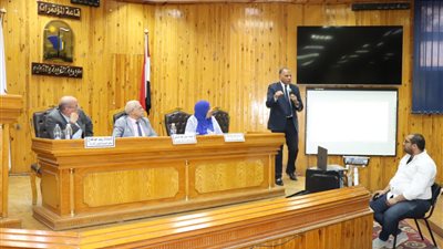 اجتماع لتدريب رؤساء مراكز توزيع الأسئلة للثانوية العامة 