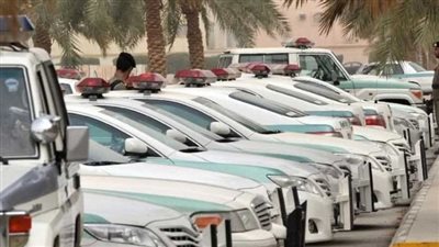 السعودية: 5 حالات تُلزم قائد السيارة بالبقاء أقصى اليمين أثناء القيادة