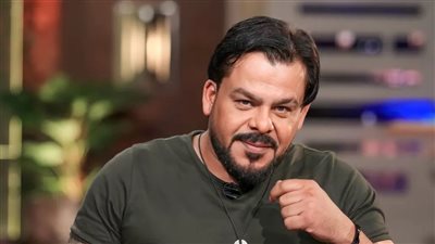 ابنة منذر رياحنة تتزين بالزي الفرعوني.. اعرف الحكاية (فيديو)