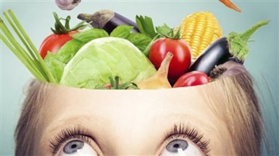 باحثة تغذية تعرض نموذجا للوجبة الصحية يوم امتحان الثانوية العامة