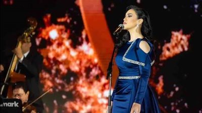 مي فاروق تختتم حفلتها بجدة بأغنية يا حبيبتي يا مصر وكلمة السر محمد صلاح