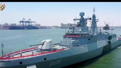 الفرقاطة القهار تصل قاعدة الإسكندرية إيذانا بانضمامها للقوات البحري.. فيديو