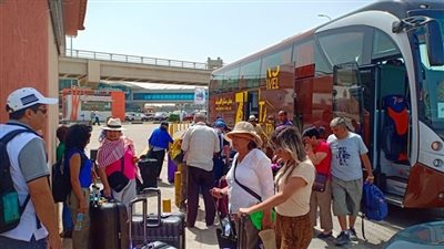 مطار مرسى علم الدولي يستقبل 19 رحلة سياحية من ألمانيا وإيطاليا والتشيك وبولندا