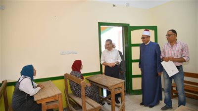 محافظ الغربية يتفقد امتحانات الثانوية الأزهرية ويتابع آخر استعدادات الثانوية العامة