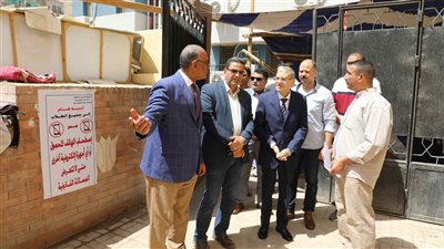 محافظ المنيا في جولة تفقدية للجان الثانوية العامة للاطمئنان على سير الامتحانات