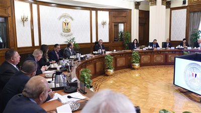 رئيس الوزراء يلتقى أعضاء الاتحاد المصري لجمعيات المستثمرين