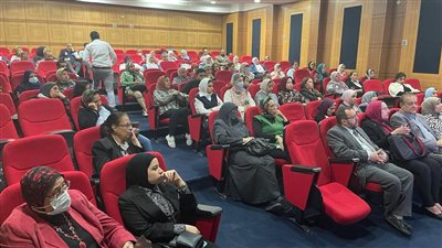 وزارة العمل: دورة تدريبية في مجال صناعة العطور..وندوة للتوعية عن الصحة بالإسكندرية