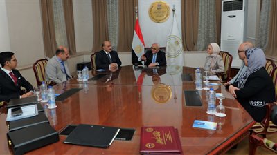 رضا حجازي يكرم المتميزين بمدرسة البشاير الدولية التابعة لمجموعة «30 يونيو»