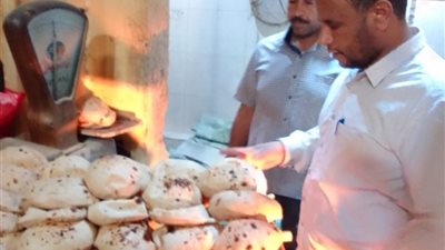 حملات موسعة على المحلات التجارية والمخابز البلدي فى مطاي بالمنيا