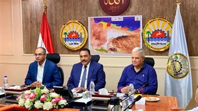 محافظ مطروح ونائب وزير الإسكان يناقشان الموقف التنفيذي للمشروعات الجارية بمحطات المياه والصرف