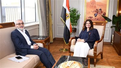 سها جندي تلتقي دكتور ناصر فؤاد لمتابعة تنفيذ المدينة الطبية العالمية