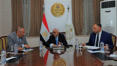 الوزارة تعلن عن موعد إتاحة نماذج الإجابات وضوابط تصحيح الامتحانات 