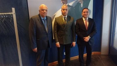 مندوب مصر لدى الأمم المتحدة يودّع وزير العمل بمطار جنيف