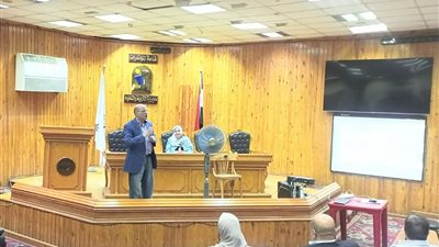  غرفة العمليات القاهرةتجتمع برؤساء مراكز توزيع الأسئلة للإدارات التعليميةالـ33