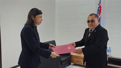 السفيرة المصرية في نيوزيلندا تقدم أوراق اعتمادها سفيرًا غير مقيم بدولة توفالو