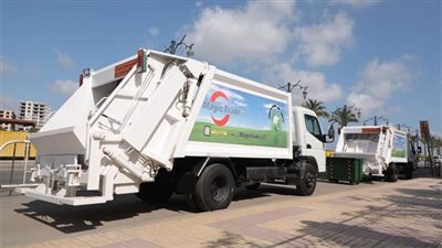 وصول سيارات 3 مكبس لدعم منظومة النظافة في محافظة دمياط 