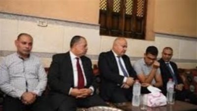 محافظ قنا يقدم واجب العزاء في وفاة عامل محطة وقود المعنا 