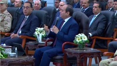 الرئيس السيسي: فرصة تشغيل المشروعات متاحة للجميع.. وكل الأماكن جاهزة للشغل