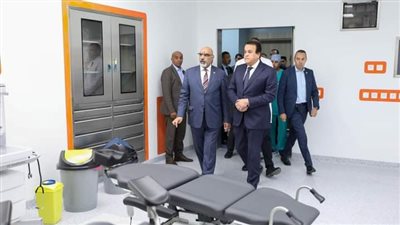 بالصور.. وزير الصحة يتفقد التشغيل التجريبي بمستشفى التأمين الصحي بالعاصمة الإدارية الجديدة