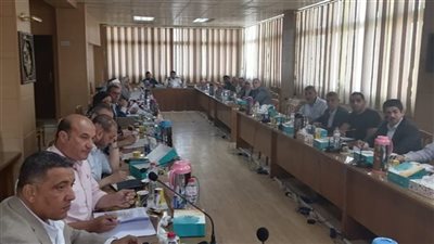 رئيس مدينة دمياط الجديدة يُتابع أعمال التطوير بمنطقة الشاطئ لخدمة المصطافين