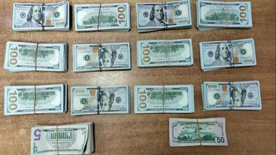 جمارك مطار القاهرة تحبط تهريب مبالغ مالية إلى خارج البلاد 