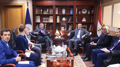 وزير السياحة والآثار يلتقي السفير الإيطالي بالقاهرة 