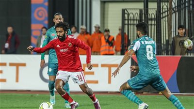 بند الإعلانات وراء حسم تجديد عقد حسين الشحات مع الأهلي 