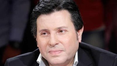 تفاصيل الحالة الصحية للفنان هاني شاكر بعد جراحة خطيرة 