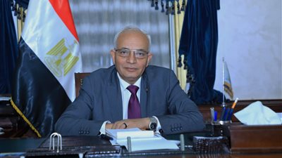 قرار عاجل من وزير التربية والتعليم بشأن امتحان مادة الكيمياء ونموذج الإجابة