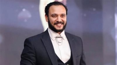 أحمد خالد صالح يشارك ياسمين رئيس بطولة فيلم الفستان الأبيض