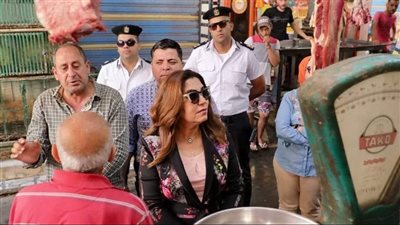 محافظ دمياط تتفقد الأسواق وتوجه بإعلان الأسعار أمام المواطنين