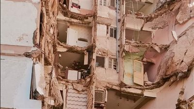 قرار جديد من المحكمة بشأن مالك عقار سيدي بشر المنهار والمقاول المسئول