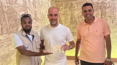 طائرة خاصة إلى برشلونة تنهى زيارة جوارديولا التاريخية إلى مصر 