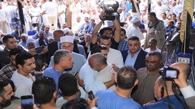 كواليس إنهاء أكبر خصومة ثأرية بين أبناء عمومة في قرية بسوهاج|صور