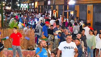 الآلاف يتوافدون على حدائق بورسعيد احتفالا برابع أيام عيد الأضحى