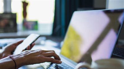 بحث جديد.. البطالة عند الرجال تؤثر على إحساس زوجاتهم بقيمة العمل