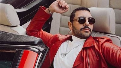 حسن أبو الروس يفاجئ جمهوره بحفل غنائي في القاهرة