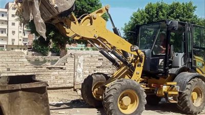 الوحدات المحلية بالمنيا تواصل حملات النظافة وإزالة الإشغالات