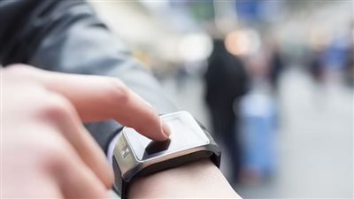 دراسة: الساعات الذكية تكتشف مرض باركنسون قبل 7 سنوات من ظهور أعراضه