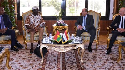 وزير الطيران المدنى يبحث مع وزير النقل بدولة بوركينا فاسو سبل التعاون المشترك 