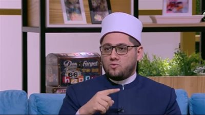 ما حكم الزوجة التي تفكر في شخص آخر غير زوجها؟.. أزهري يجيب (فيديو)