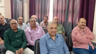 وكيل تعليم الدقهلية يجتمع بالموجهين لمناقشة الاستعدادات لامتحانات الدور الثانى