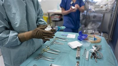 سقوط عصابة إجرامية للإتجار بالبشر يتزعمها مالك معامل تحاليل شهيرة في الجيزة