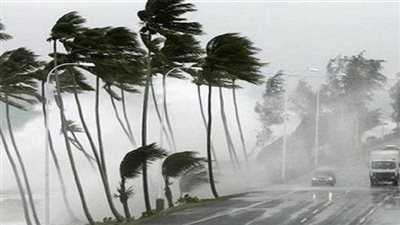 العاصفة بولي تفجر فوضى عارمة في هولندا وتقطع علاقتها بالعالم