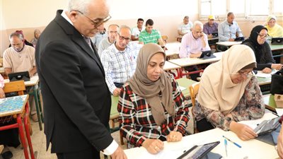 وزير التعليم يتفقد لجان الكنترول والتصحيح والمراجعة في الإسكندرية