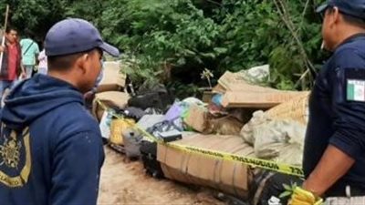 مصرع 30 شخصا إثر سقوط حافلة في واد عميق بالمكسيك