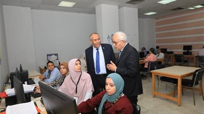 «حجازي» يوجه رسائل هامة لطلاب الثانوية بشأن التصحيح ونسب النجاح في العربي والإنجليزي