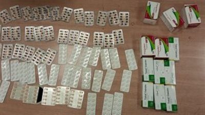 رجال الجمارك يكشفون طرق التهريب الحديثة بمطار القاهرة 